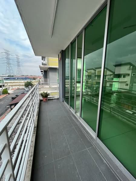 Cluster House for Sale in Klang (Selangor) - John Tee - Balcony - PropertyGuru.com.my