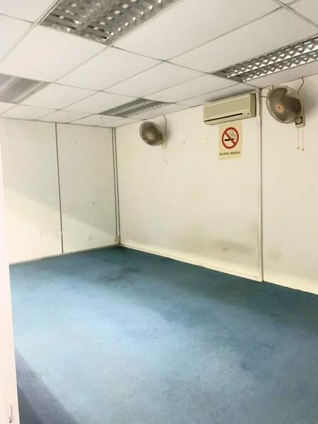 Shop / Office for Sale in Balok (Pahang) - Idham Che'Ali - Interior - PropertyGuru.com.my
