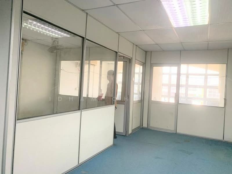 Shop / Office for Sale in Balok (Pahang) - Idham Che'Ali - Interior - PropertyGuru.com.my
