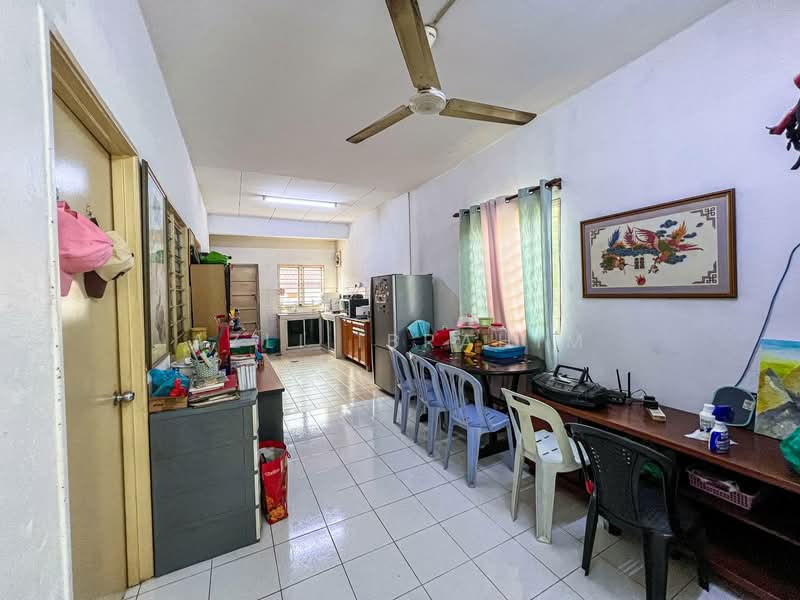 Rumah Teres 1 Tingkat untuk Dijual di Taman Pelangi Semenyih (Semenyih) - Azli Ibrahim - Kitchen - PropertyGuru.com.my