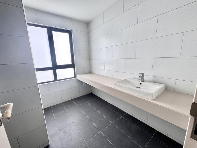 3-storey Terraced House for Sale in Rawang (Selangor) - LEON WONG - PropertyGuru.com.my