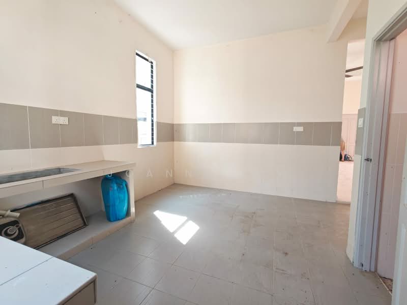 Rumah Berkembar untuk Dijual di Taman Desa Idaman (Durian Tunggal) - Joanne How - Kitchen - PropertyGuru.com.my
