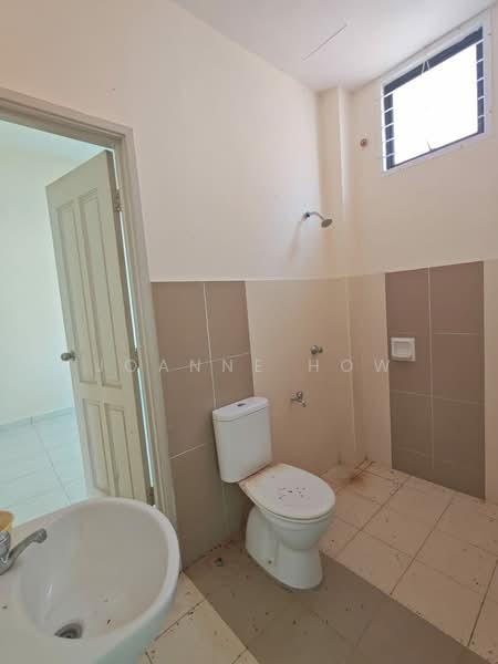 Rumah Berkembar untuk Dijual di Taman Desa Idaman (Durian Tunggal) - Joanne How - Bathroom - PropertyGuru.com.my