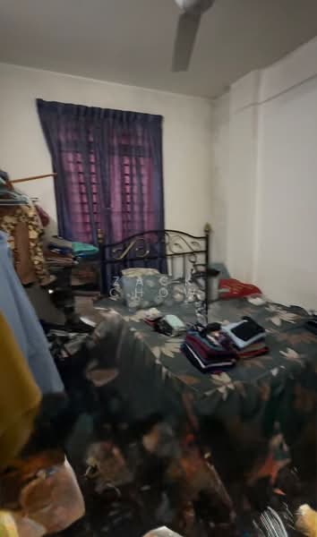 Flat for Sale at Taman Mount Austin - Zack Chow - Bedroom - PropertyGuru.com.my