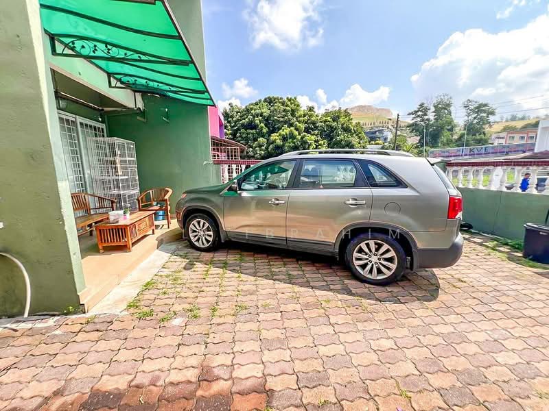 2-storey Terraced House for Sale in Taman Kelab Ukay (Ulu Kelang) - Azli Ibrahim - Exterior - PropertyGuru.com.my