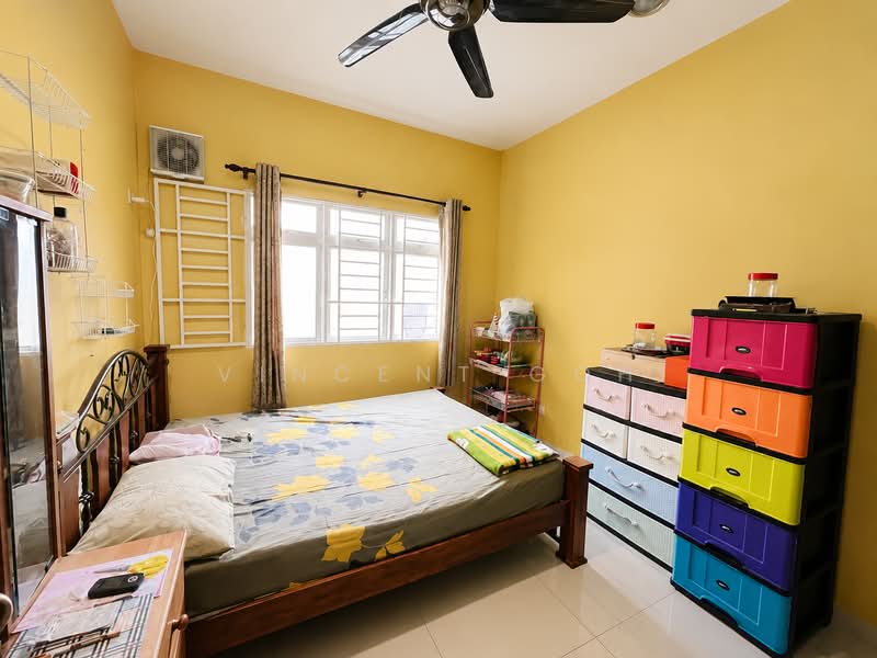Rumah Teres 2 Tingkat untuk Dijual di Sungai Buloh (Selangor) - Vincent Goh - Bedroom - PropertyGuru.com.my