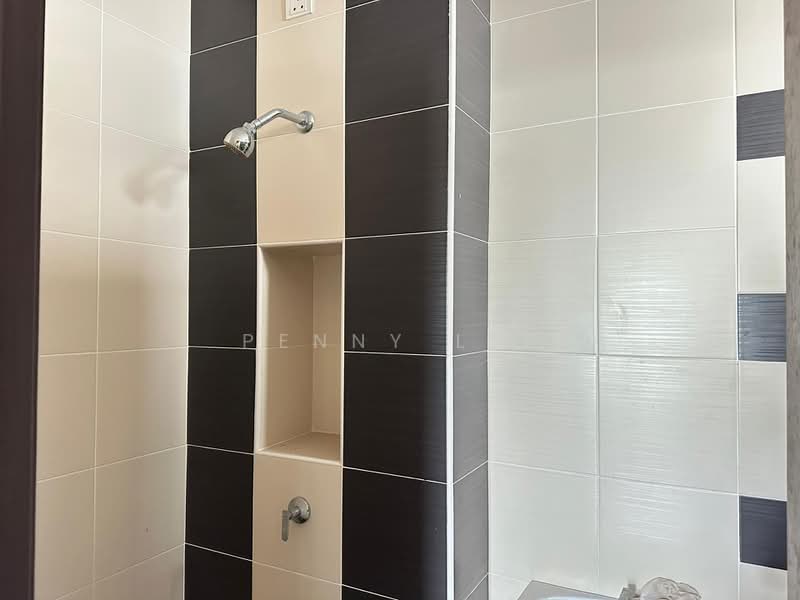 2-storey Terraced House for Sale in Johor Bahru (Johor) - Penny Lee - Bathroom - PropertyGuru.com.my