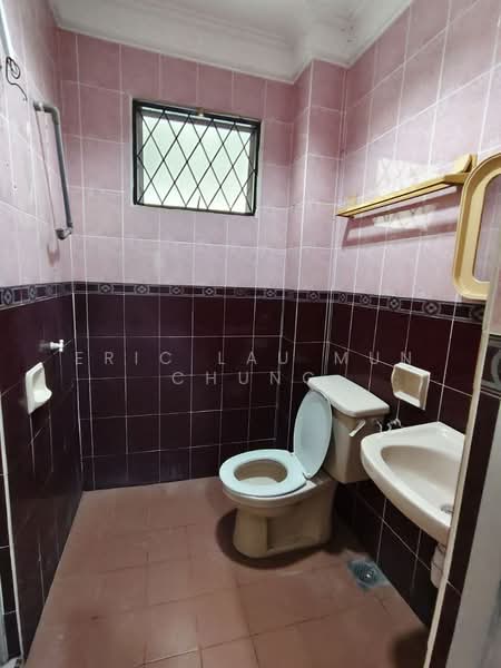 Rumah Teres 2 Tingkat untuk Dijual di BANDAR PUCHONG JAYA (Puchong) - Eric Lau Mun Chung - Bathroom - PropertyGuru.com.my