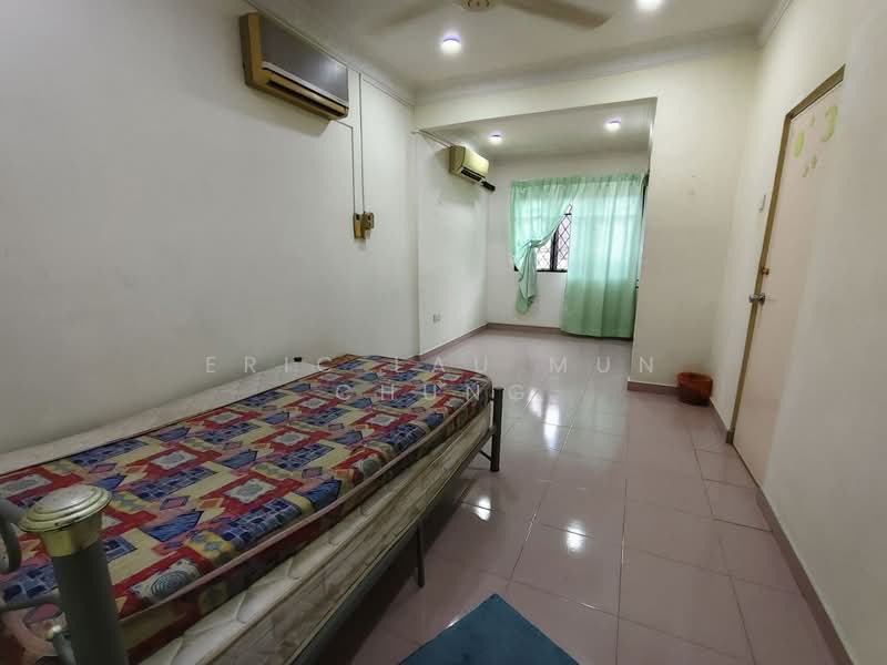 Rumah Teres 2 Tingkat untuk Dijual di BANDAR PUCHONG JAYA (Puchong) - Eric Lau Mun Chung - Bedroom - PropertyGuru.com.my