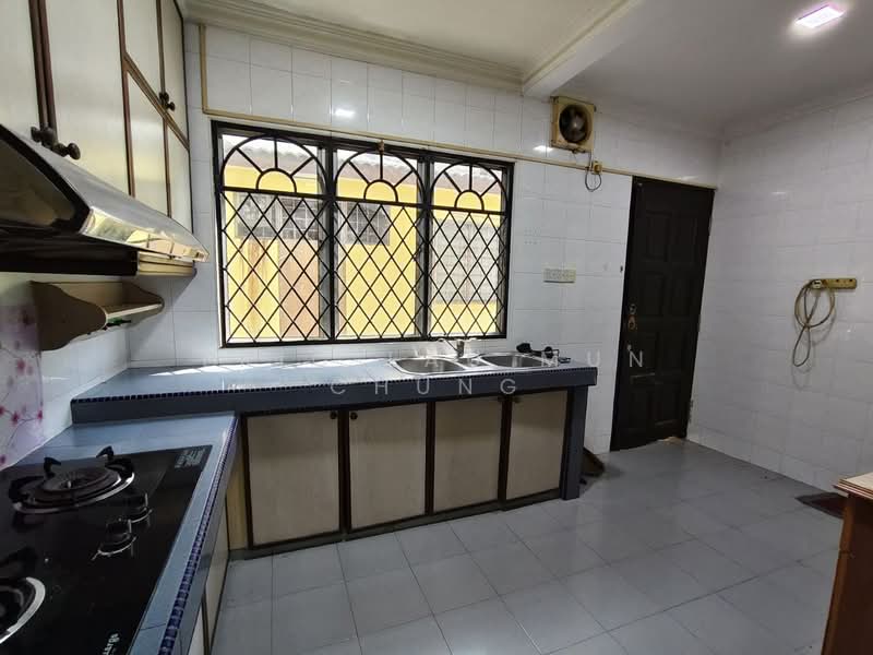 Rumah Teres 2 Tingkat untuk Dijual di BANDAR PUCHONG JAYA (Puchong) - Eric Lau Mun Chung - Kitchen - PropertyGuru.com.my