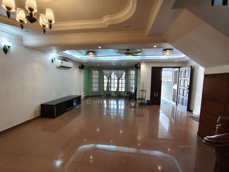 Rumah Teres 2 Tingkat untuk Dijual di BANDAR PUCHONG JAYA (Puchong) - Eric Lau Mun Chung - Living Room - PropertyGuru.com.my