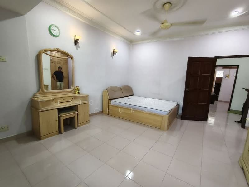 Rumah Teres 2 Tingkat untuk Dijual di BANDAR PUCHONG JAYA (Puchong) - Eric Lau Mun Chung - Bedroom - PropertyGuru.com.my