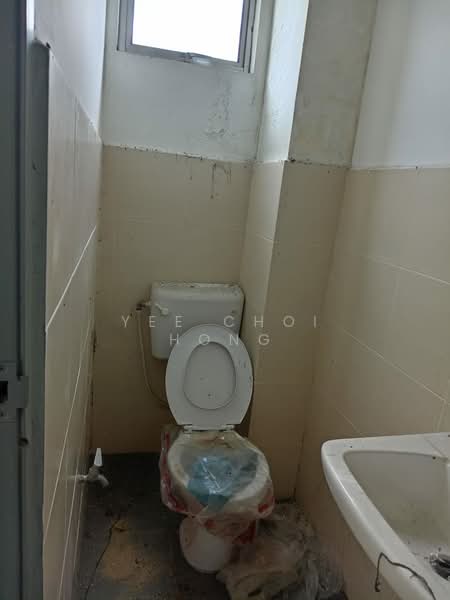 Shop for Sale in Perai (Penang) - Yee Choi Hong - Bathroom - PropertyGuru.com.my