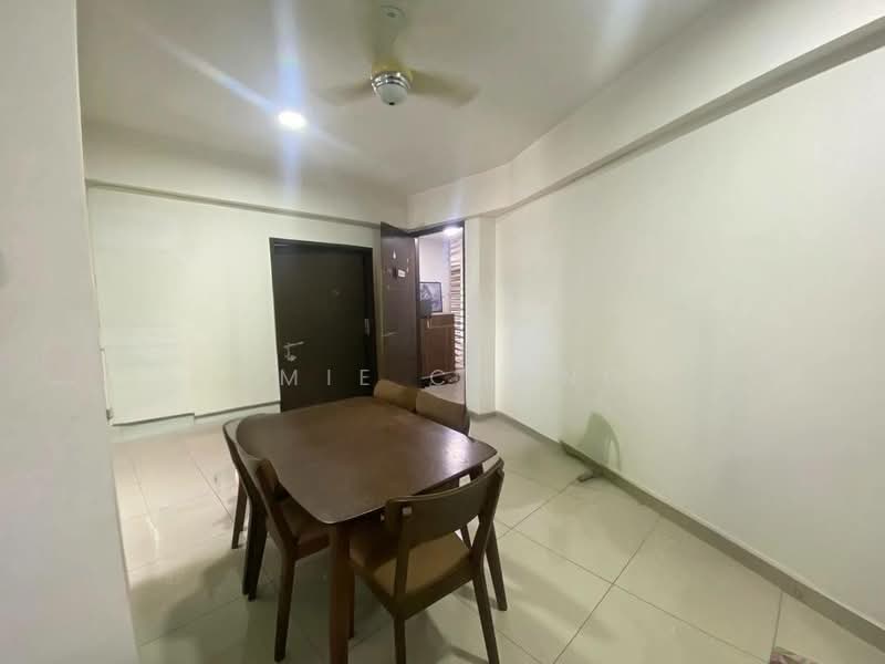 Kondominium untuk Dijual di The Majestic - Amie Chong - Dining Room - PropertyGuru.com.my
