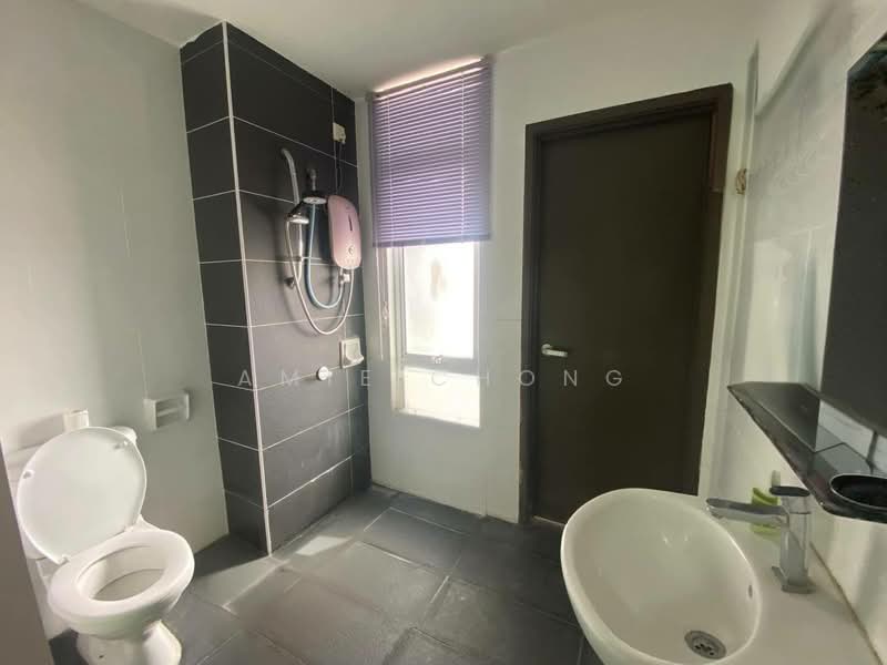 Kondominium untuk Dijual di The Majestic - Amie Chong - Bathroom - PropertyGuru.com.my