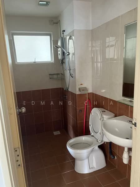 Kondominium untuk Disewa di Pearl Avenue - Edmand Chia - Bathroom - PropertyGuru.com.my