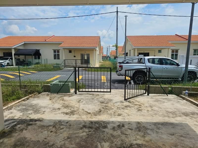 Semi-Detached House for Sale in Taman Seri Damai Perdana (Kuantan) - Idham Che'Ali - Exterior - PropertyGuru.com.my