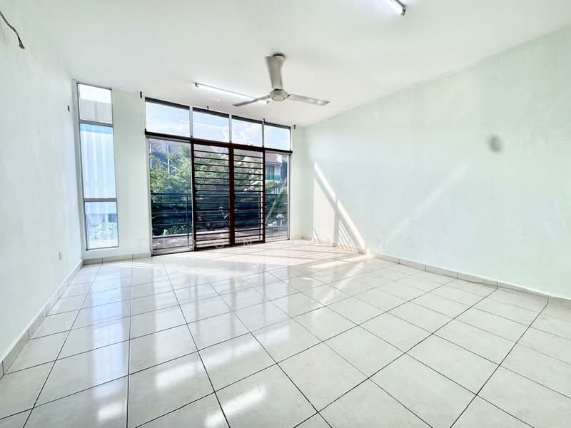 Rumah Teres 3 Tingkat untuk Dijual di Kajang (Selangor) - Eldon Chong - Living Room - PropertyGuru.com.my