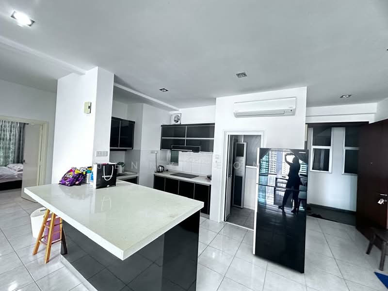 Kondominium untuk Dijual di The Brezza - Jenny Leong - Kitchen - PropertyGuru.com.my