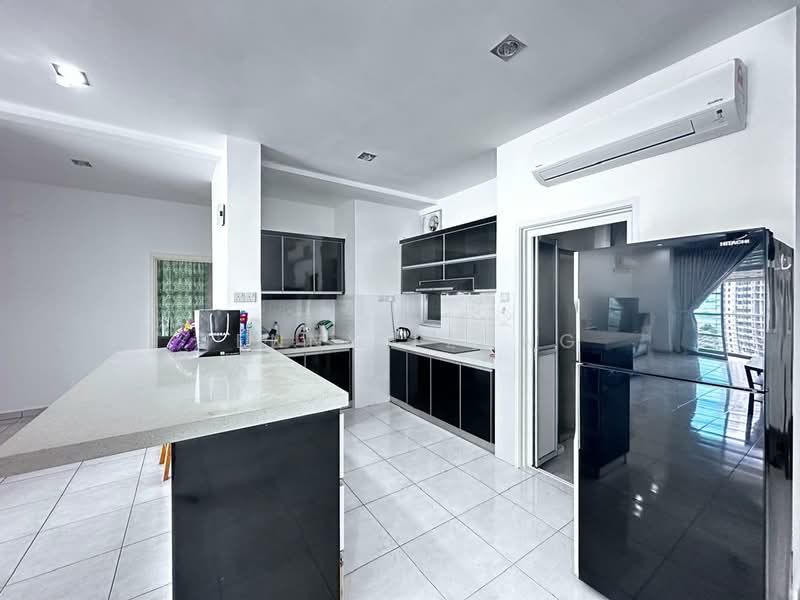 Kondominium untuk Dijual di The Brezza - Jenny Leong - Kitchen - PropertyGuru.com.my