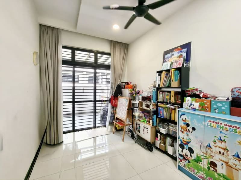 Rumah Teres untuk Dijual di Johor Bahru (Johor) - Elleyna Soo - Study - PropertyGuru.com.my