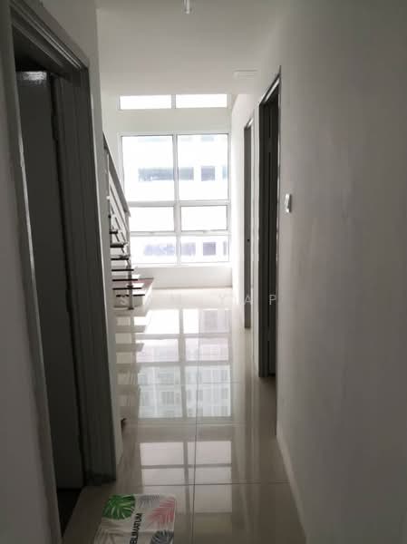 Kondominium untuk Disewa di Arte Subang West - Sam Yap - Corridor - PropertyGuru.com.my