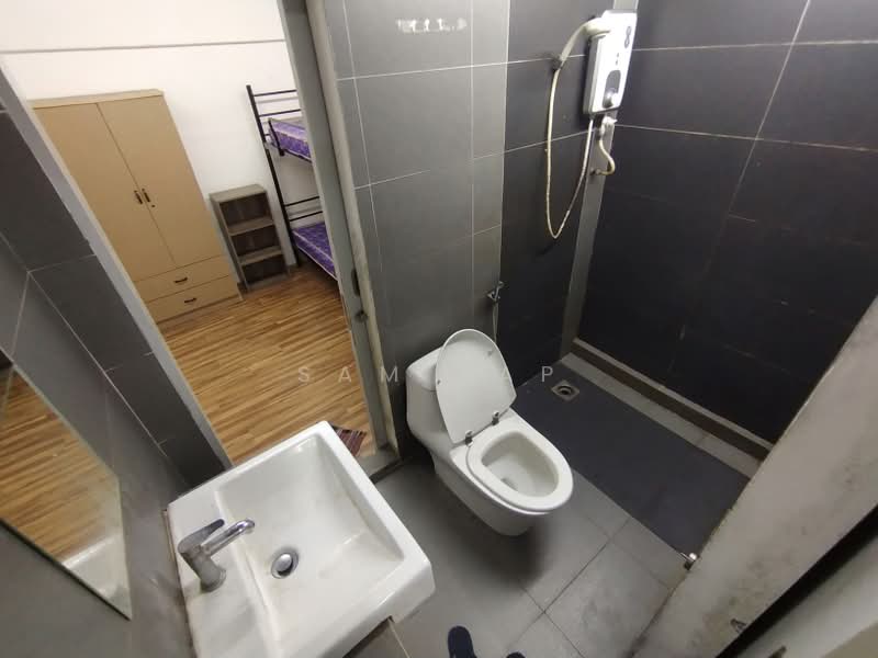 Kondominium untuk Disewa di Arte Subang West - Sam Yap - Bathroom - PropertyGuru.com.my
