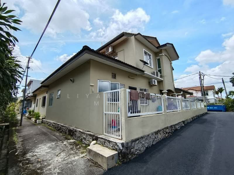 Rumah Teres 2 Tingkat untuk Dijual di Bandar Putra Permai (Seri Kembangan) - Faliyana binti Muda - PropertyGuru.com.my