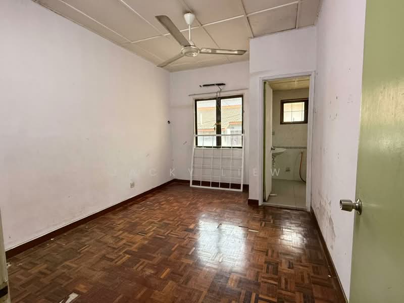 Terraced House for Sale in Bandar Country Homes (Rawang) - Jacky Liew - Interior - PropertyGuru.com.my