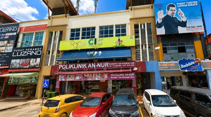 Kedai untuk Dijual di Bandar Tun Hussein Onn (Cheras) - Roger Lee - PropertyGuru.com.my