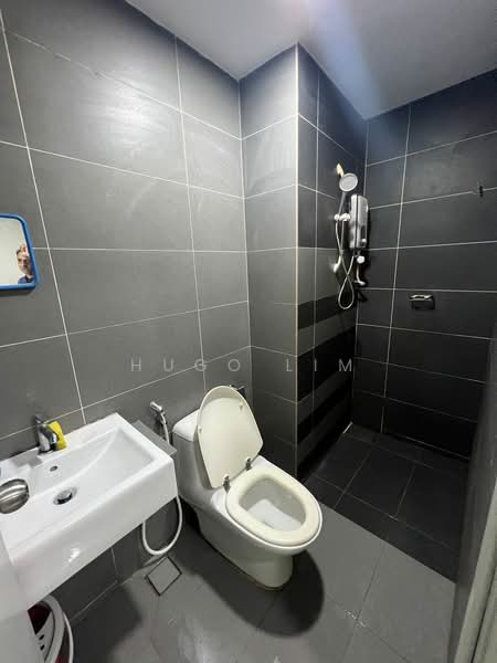 Kondominium untuk Disewa di Arte Subang West - Hugo Lim - Bathroom - PropertyGuru.com.my