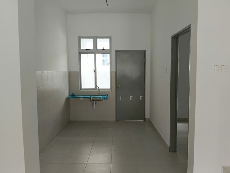 Rumah Teres 2 Tingkat untuk Disewa di Bandar Putra (Kulai) - Ben Lee - Kitchen - PropertyGuru.com.my
