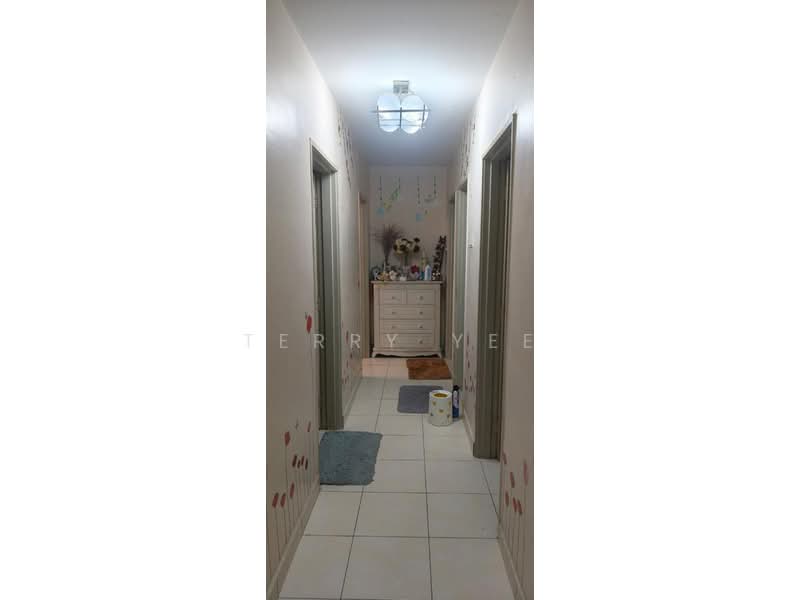 Condominium for Sale at Platinum Lake PV 13 - Terry Yee - Corridor - PropertyGuru.com.my