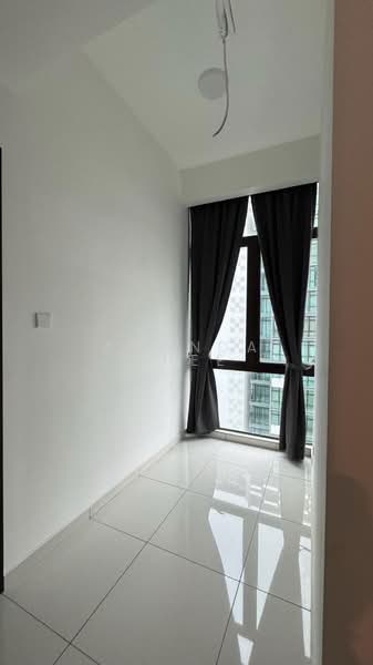 Servis Apartment untuk Dijual di Wave @ Marina Cove - Amanda Chee - Balcony - PropertyGuru.com.my