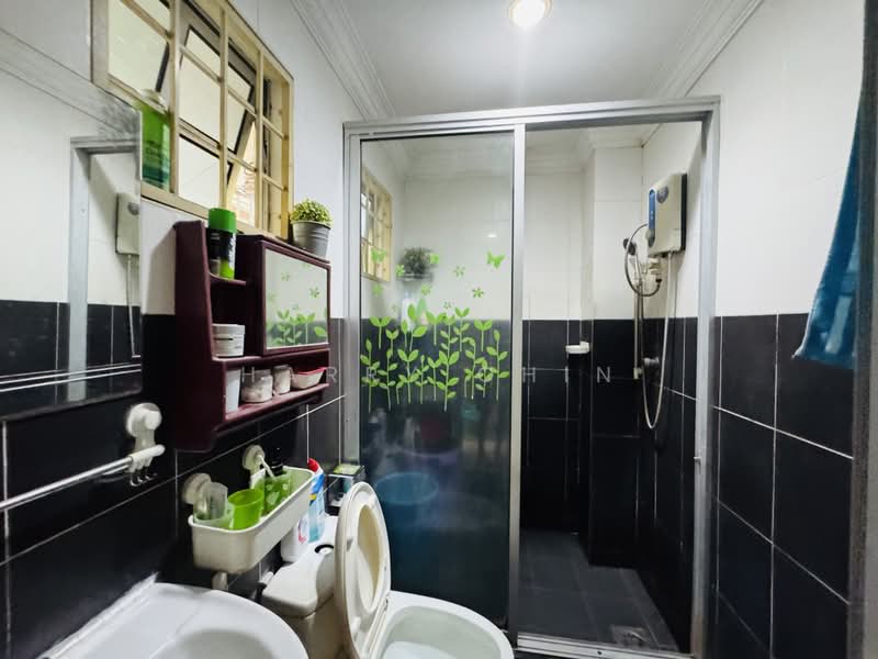 Terraced House for Sale in Cheras (Selangor) - Harry Chin - Bathroom - PropertyGuru.com.my