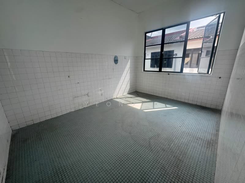 Kedai / Pejabat untuk Disewa di Seksyen 2, Taman Kinrara (Puchong) - Yeong . - Interior - PropertyGuru.com.my
