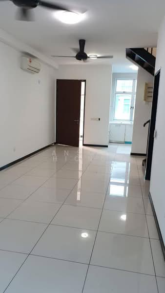 Rumah Bandar untuk Dijual di Taman Sutera Utama (Skudai) - Anson Hiong - Living Room - PropertyGuru.com.my
