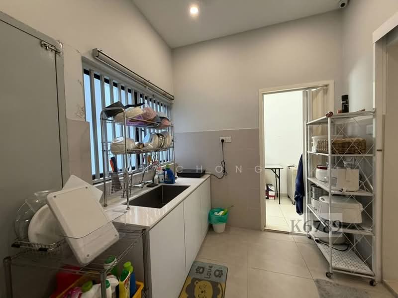 Rumah Teres 2.5 Tingkat untuk Dijual di Setia Utama (Setia Alam) - KH Chong - Kitchen - PropertyGuru.com.my