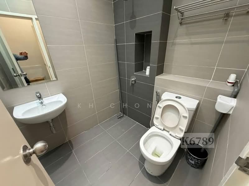 Rumah Teres 2.5 Tingkat untuk Dijual di Setia Utama (Setia Alam) - KH Chong - Bathroom - PropertyGuru.com.my