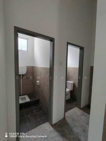 Shop for Rent in Taman Impian Emas (Skudai) - Chew Jia Jia - Bathroom - PropertyGuru.com.my
