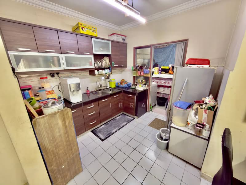 Condominium for Sale at Laksamana Puri - Azli Ibrahim - Kitchen - PropertyGuru.com.my