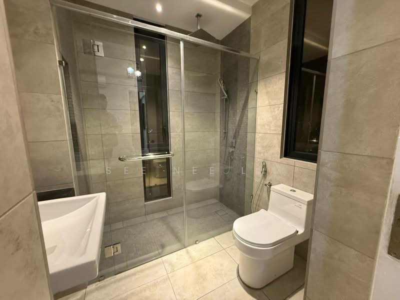 Servis Apartment untuk Disewa di The Sentral Suites - See Nee Lim - Bathroom - PropertyGuru.com.my