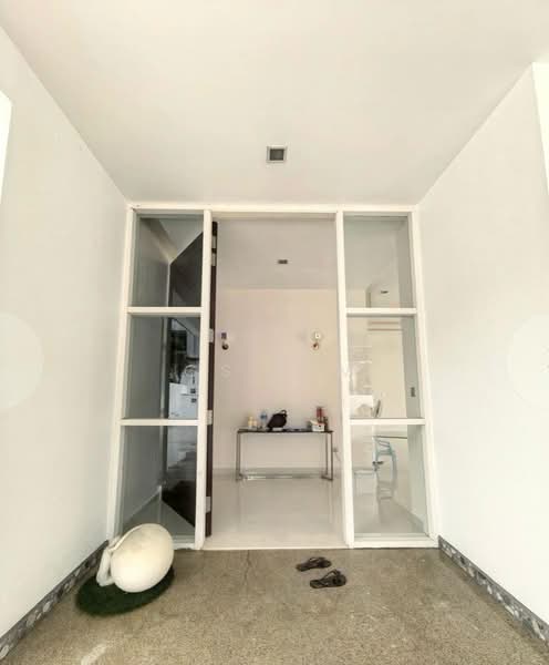Rumah Banglo untuk Dijual di Sungai Long (Bandar Sungai Long) - CS Lim - Entrance - PropertyGuru.com.my