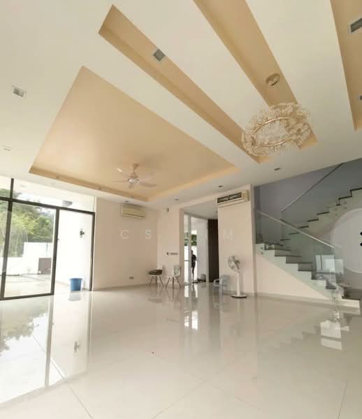 Rumah Banglo untuk Dijual di Sungai Long (Bandar Sungai Long) - CS Lim - Living Room - PropertyGuru.com.my