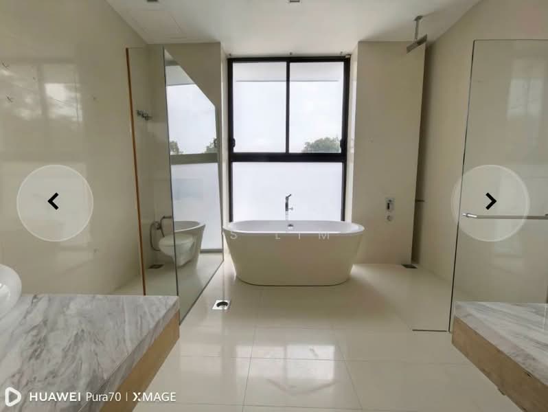 Rumah Banglo untuk Dijual di Sungai Long (Bandar Sungai Long) - CS Lim - Bathroom - PropertyGuru.com.my
