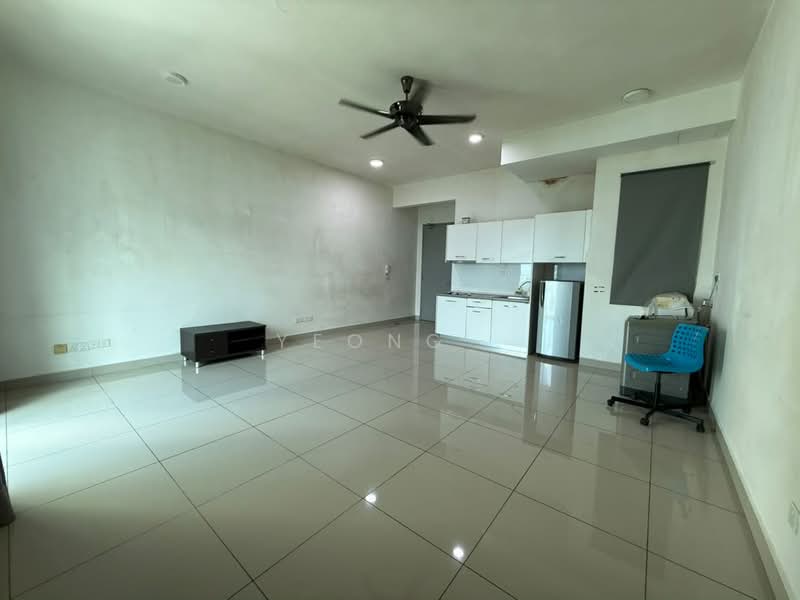 Service Residence for Sale at Cybersquare - Yeong . - Living Room - PropertyGuru.com.my