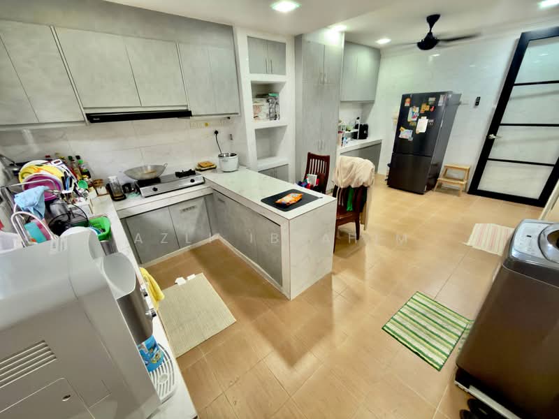2-storey Terraced House for Sale in Taman Universiti (Bangi) - Azli Ibrahim - Kitchen - PropertyGuru.com.my