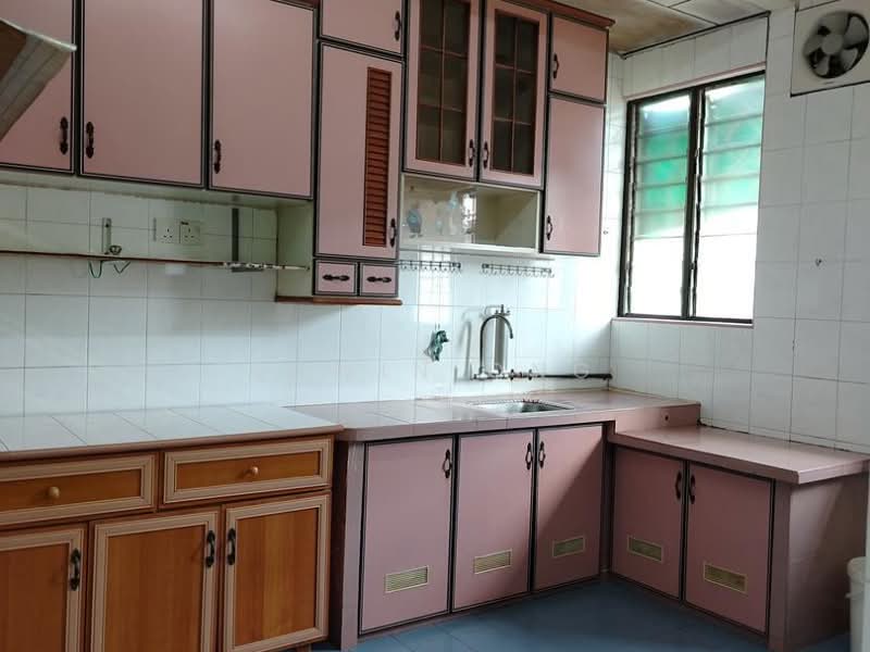 Rumah Flat untuk Dijual di Taman Merak - Edwin Ong - Kitchen - PropertyGuru.com.my
