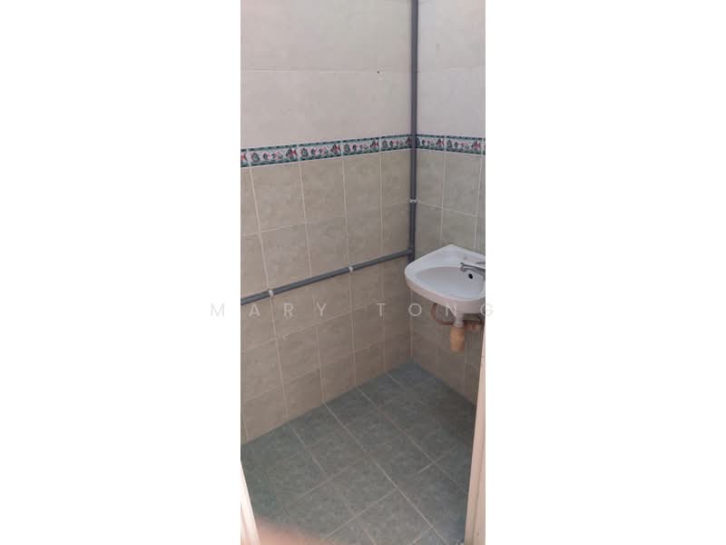 Rumah Flat untuk Dijual di Mutiara Fadason - Mary Tong - Bathroom - PropertyGuru.com.my