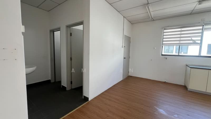 Shop / Office for Rent in Bandar Cassia (Batu Kawan) - Amy Tan - Bathroom - PropertyGuru.com.my